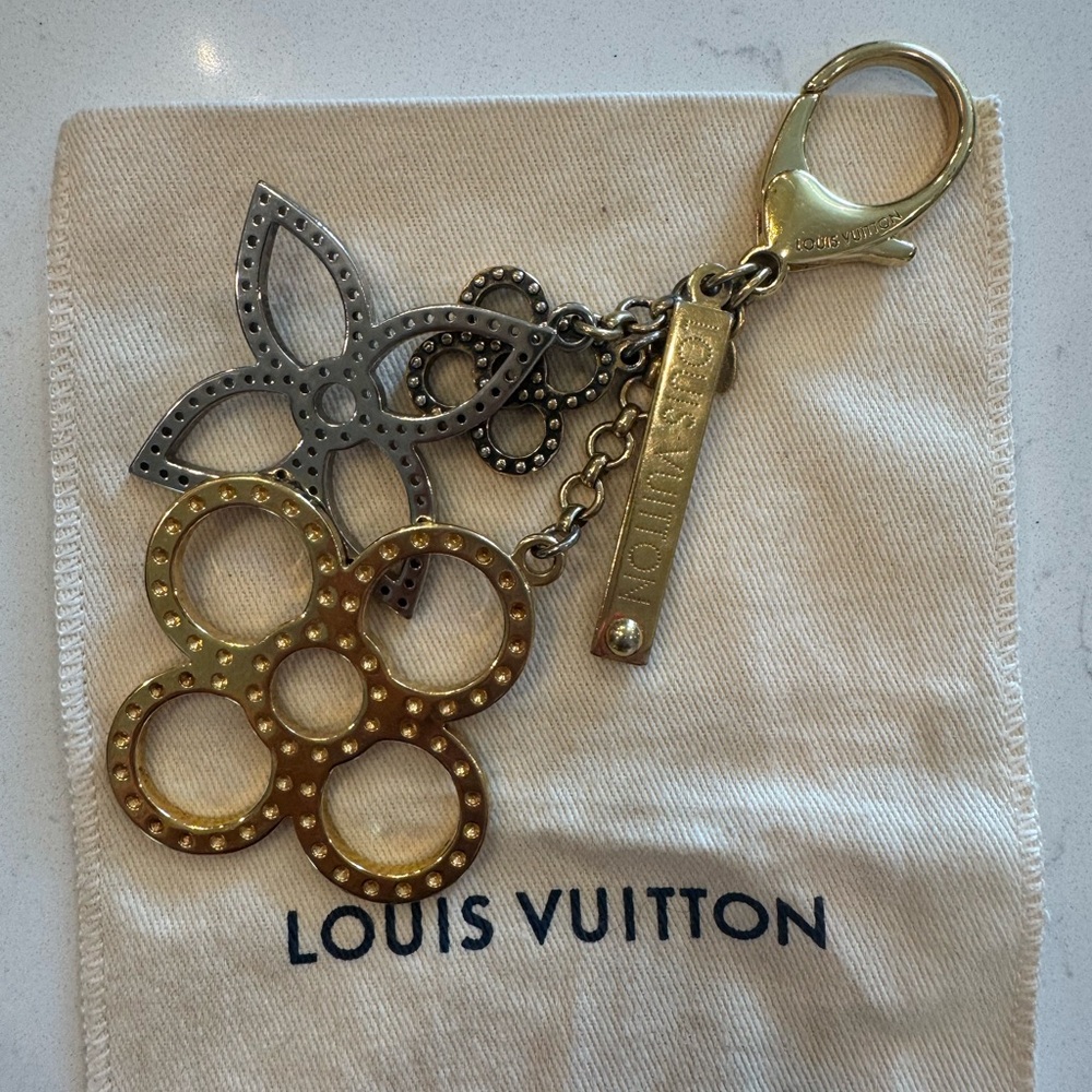 Louis Vuitton Gold and Silver Floral Key Holder